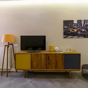 Felt In In Apartament